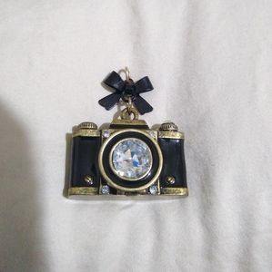 Betsey Johnson Royal Engagement Camera